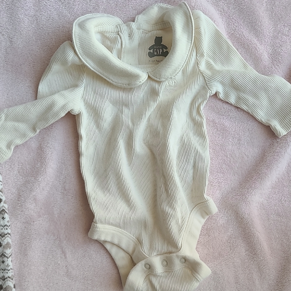 0-3 Month Bundle - Picture 4 of 8